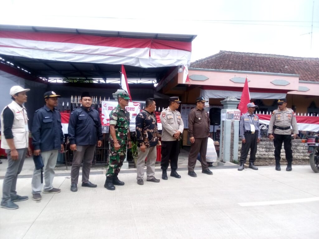 Pasca Hitung Suara, TNI-Polri di Tulungagung Kawal Ketat Kotak Suara Pemilu dari PPS ke PPK