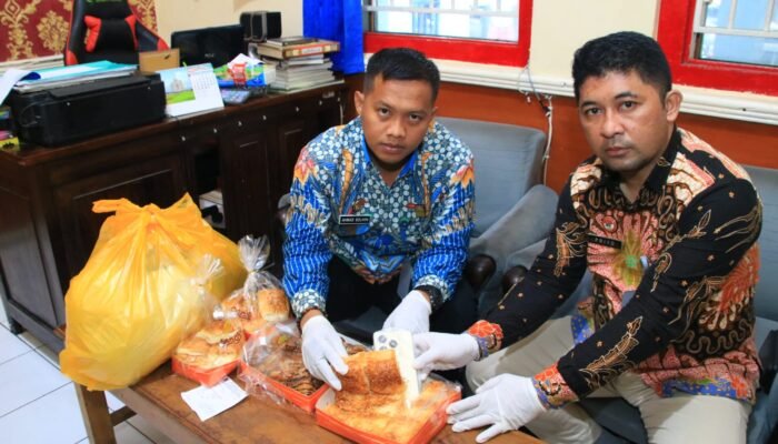 Diselipkan dalam Roti, Upaya Penyelundupan Handphone ke Lapas Banyuwangi Berhasil Digagalkan