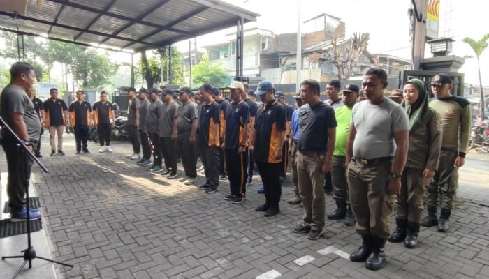 Sinergitas Tiga Pilar di Asemrowo, TNI-Polri dan Satpol PP Gelar Olahraga Bersama