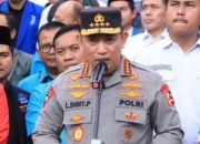 Kapolri dan Panglima TNI Bagikan 161.411 Paket Bansos Jelang Ramadan