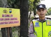 Cegah Laka Lantas, Polres Bojonegoro Ingatkan Pengendara dengan Banner Keselamatan