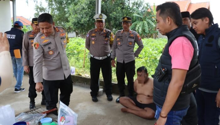Polres Pamekasan Geledah Rumah Diduga Bandar Narkoba, 4 Tersangka Diamankan
