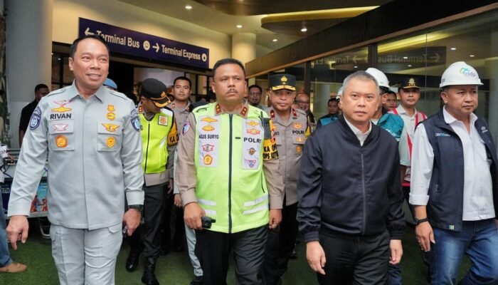 Kakorlantas-Menhub Pantau Hari Pertama Operasi Ketupat 2025