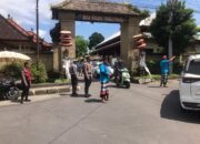 Libur Hari Raya, Kapolsek Bangli Pantau Kunjungan Wisatawan Objek Desa Wisata Penglipuran