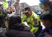 Polres Ponorogo Respon Cepat Bantu Pemudik yang Mengalami Kendala di Jalan