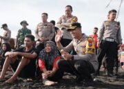 Libur Lebaran Kapolres Jember dan Jajaran Patroli Dialogis di Lokasi Wisata