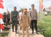 Dukung Ketahanan Pangan, Kapolda Kalteng Bersama Forkopimda Tanam Padi Serentak di Sampit Bersama 13 Provinsi Lainnya