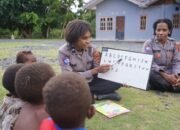 Sambangi Kampung Doyo Baru, Program Si-Ipar Tanamkan Nilai Edukasi Dengan Warga