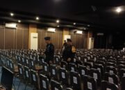 Brimob Sulteng Sterilkan Sejumlah Gereja di Palu dan Morowali Saat Paskah