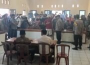 Polsek Mrebet Amankan Aksi Unjuk Rasa Warga Desa Kradenan
