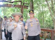 Dukung Kelestarian Alam, Irwasda Polda Kalteng Bersama Kabidhumas Hadiri Pelepasan Orang Utan di Hutan Nyaru Menteng