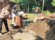 Polres Batang Renovasi Rumah Mbah Latri di Warungasem