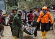 Hari Ke-5 Penanganan Banjir Bandang, Karo Ops Polda Papua Barat Tinjau Lokasi Bencana di Pegunungan Arfak