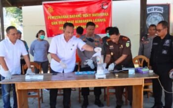 Kapolres Nabire AKBP Samuel D. Tatiratu Pimpin Giat Pemusnahan Barang Bukti Narkotika Sabu 