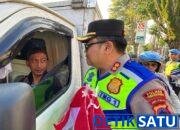 Semarakkan HUT ke-80 RI, Polres Temanggung Bagikan 150 Bendera Merah Putih