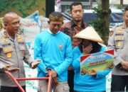 Air Mata Bahagia Entin Suhartini: Dapat Alat Tani hingga Hadiah Umrah dari Kapolda Jabar