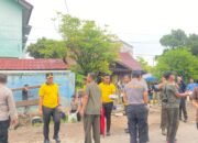 Polda Kalimantan Tengah Laksanakan Bakti Sosial Pembersihan Sampah di Pasar Besar Palangka Raya