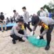 Kapolda Bali dan 5.000 Relawan Satukan Langkah Bersihkan Pantai Kedonganan